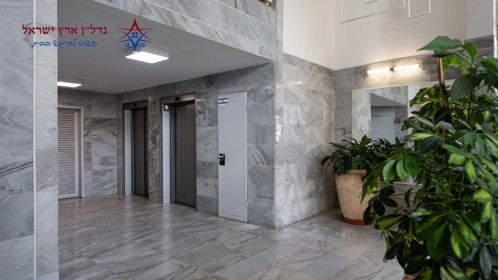 למכירה — דירת 5 חדרים ברחוב הכבאים, נווה ערמונים, רמת גן — תמונה 11
